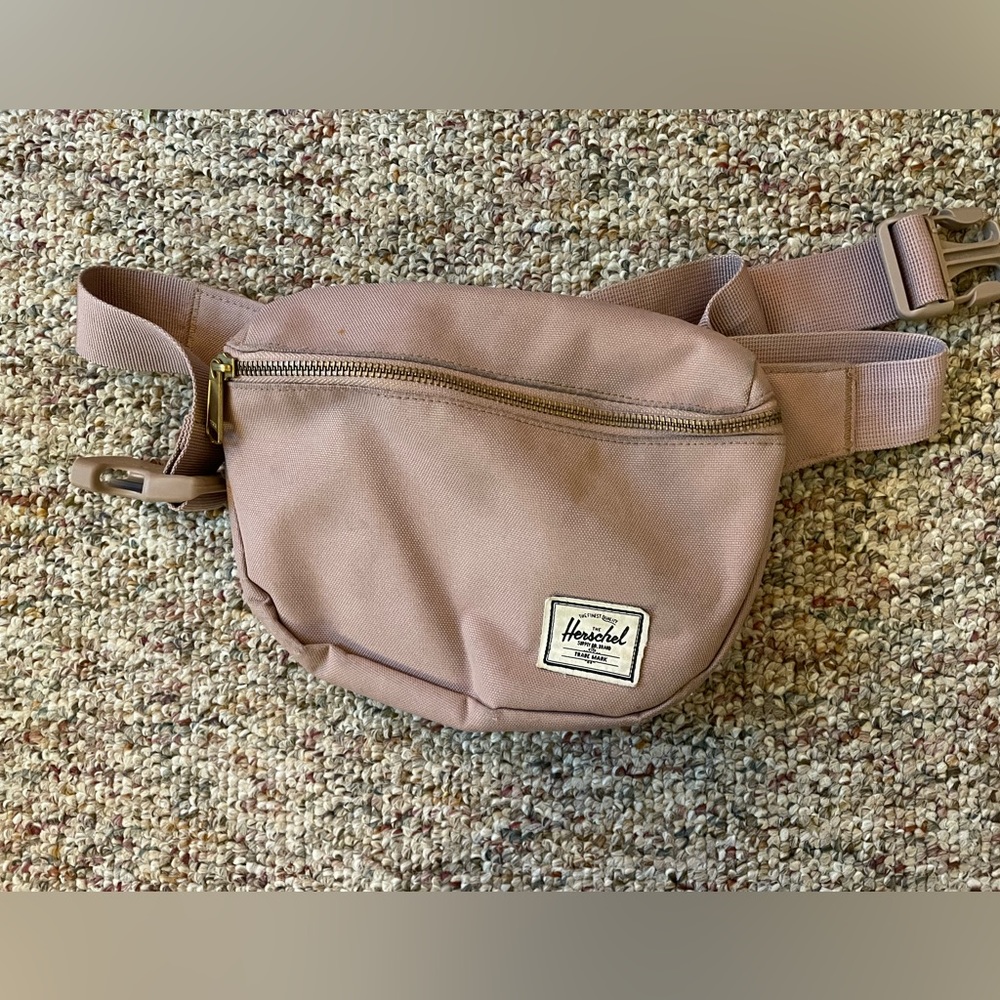 Herschel hip pack